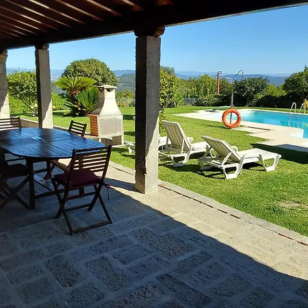 Quinta Fantastica Com Piscina Ferienhaus
